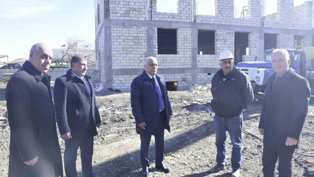 Quba: Pirvahid və Bağbanlıda yeni məktəblərin inşası davam edir
