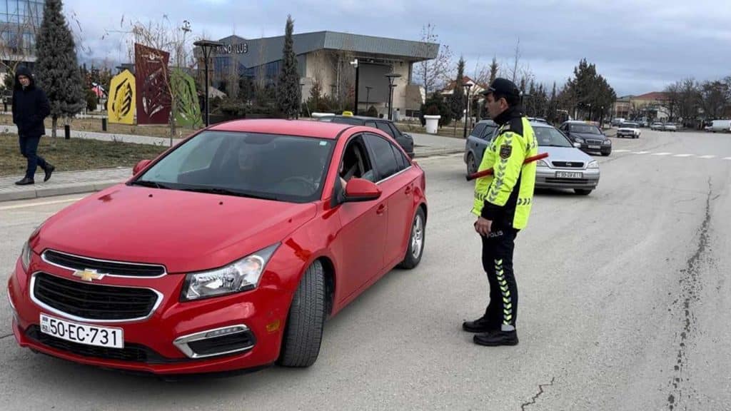 Qubada 112 sürücü qaydaları kobud şəkildə pozub və cərimələnib