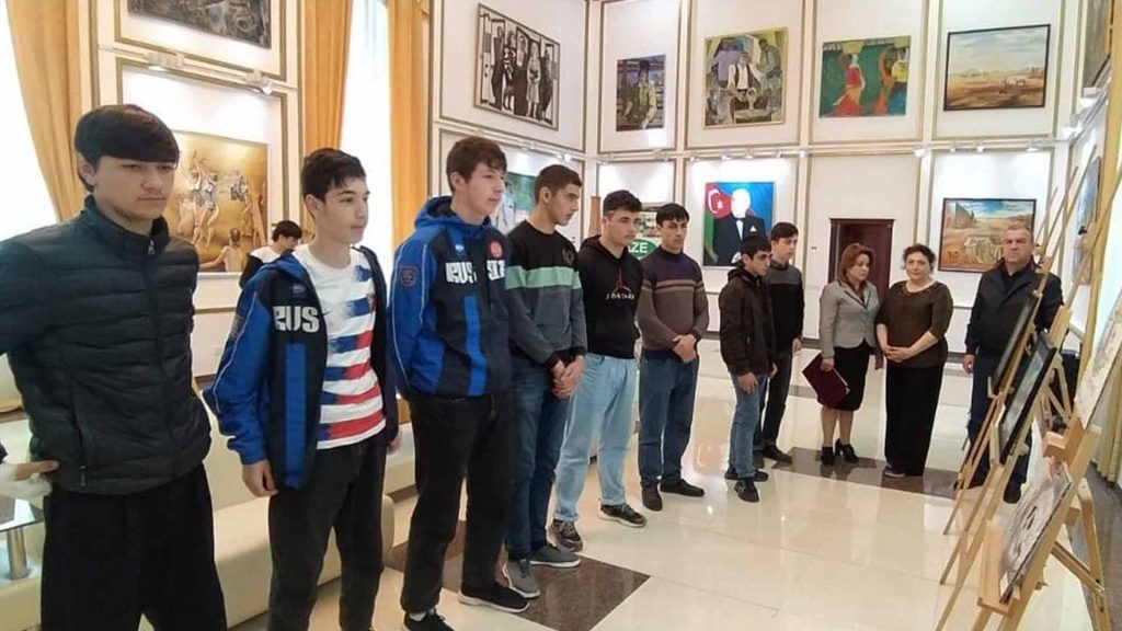 Qusar: 38 şagirdin əsəri Rəsm Qalereyasında sərgilənib