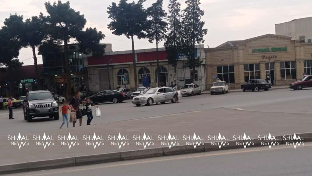 Xaçmaz: piyadalar yolu təhlükə altında keçirlər
