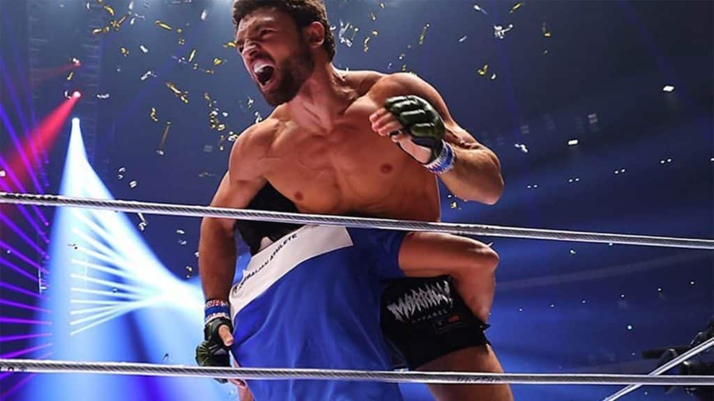 Xaçmazlı "Vugi" Vətənə “Super Rizin 2” turnirinin kəməri ilə qayıdır 