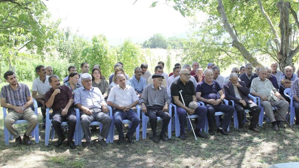 İsmayıllı: icra başçısı Kürdüvan kəndində vətəndaşlarla görüşüb