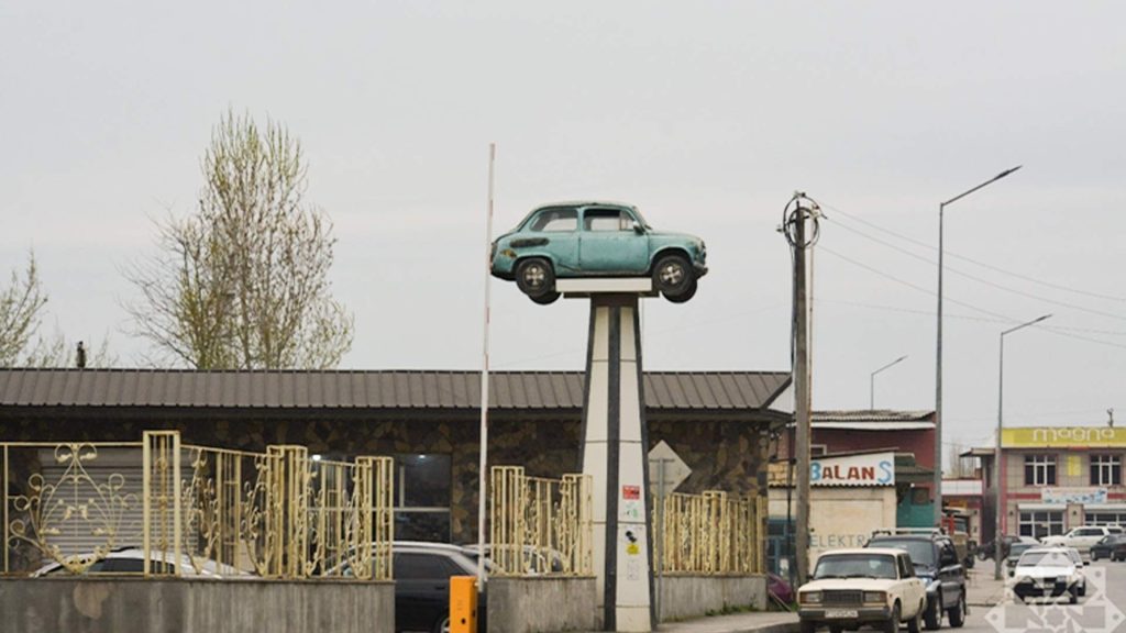 Xaçmazda “Zapı” avtomobillərin üzərində yüksəlir