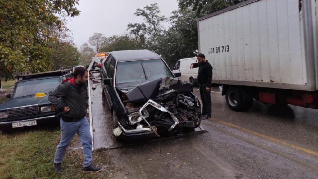 Qubada iki avtomobilin toqquşması ölümlə nəticələnib