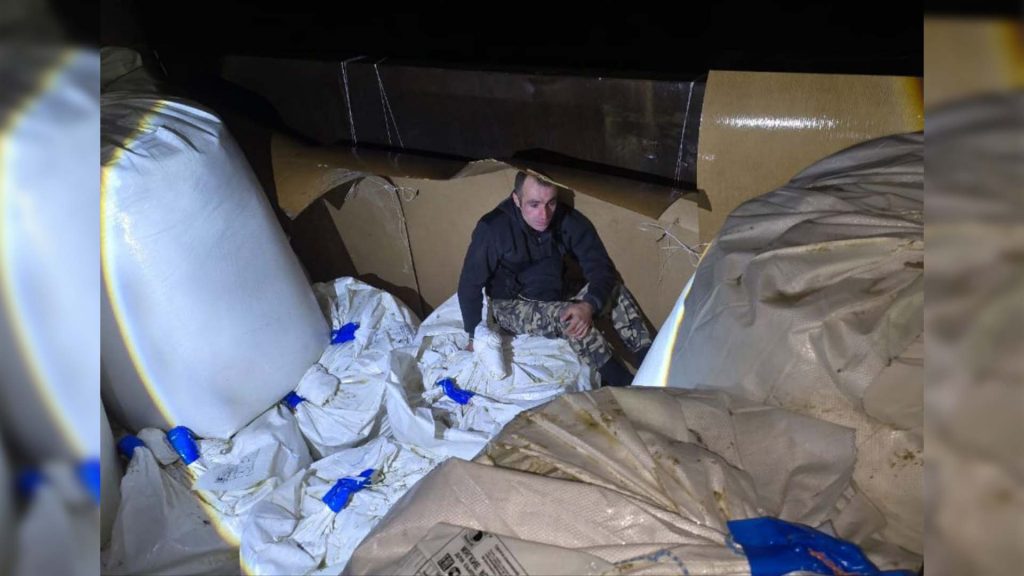 Xaçmaz sakini qatarda gizlənərək Rusiyaya qedmək istəyib <br />
