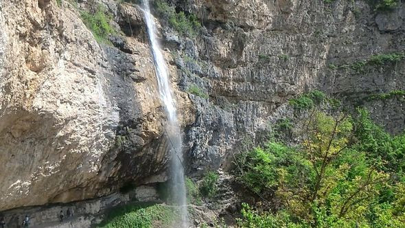 Quba: Təngəaltı kəndində yerləşən məşhur mağaranı turistlər tapa bilmir