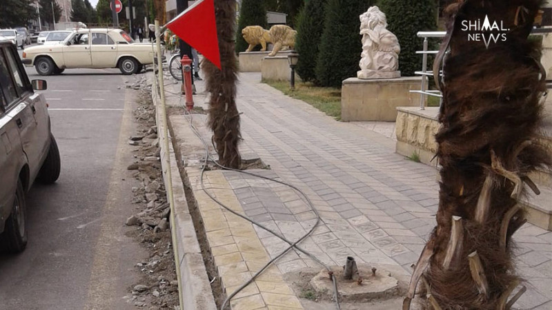 Xaçmazda səkilərin təmir-bərpa işləri görülür