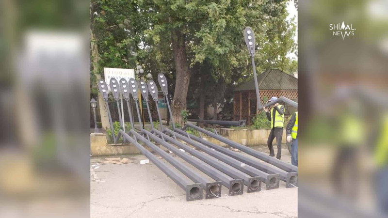 Xudatın mərkəzində işıq dirəkləri quraşdırılır