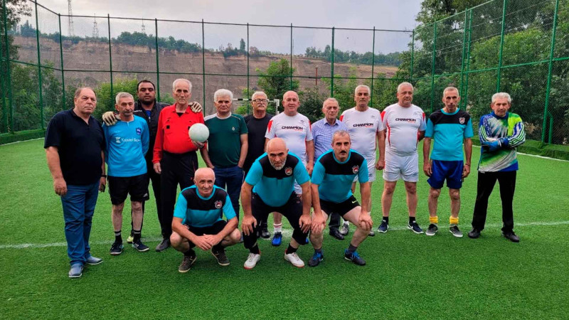 Qubada “köhnə” futbolçular bir araya gəlib