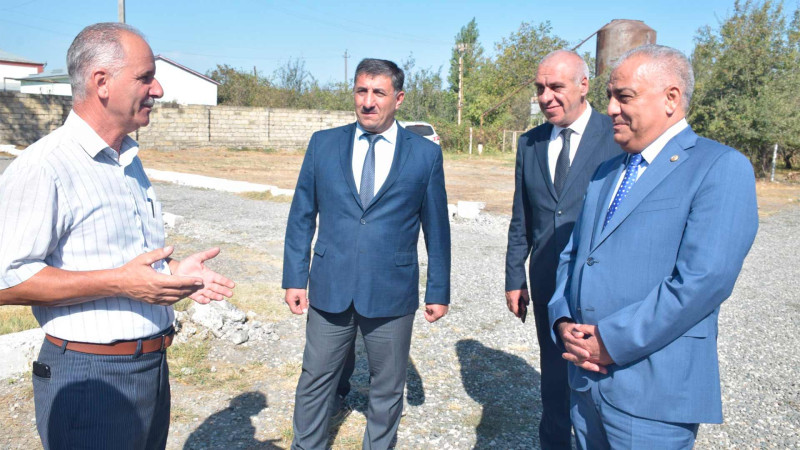 Quba: rayon rəhbərliyi Bağbanlıda tikilən yeni məktəbdə olub