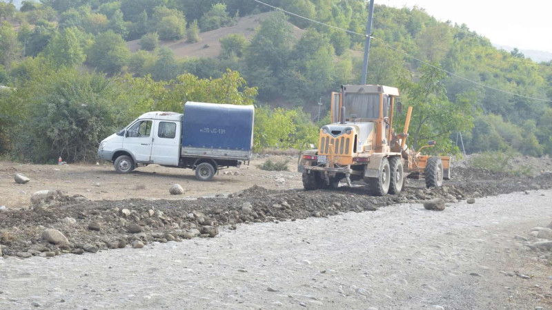 Quba: Tüləkəran kəndində yollar təmir edilir
