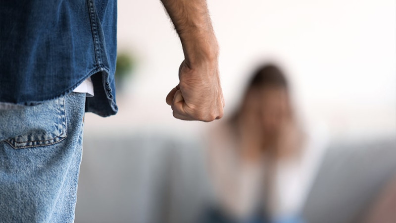 Qusarda qətl: 3 uşaq anası evində öldürülüb