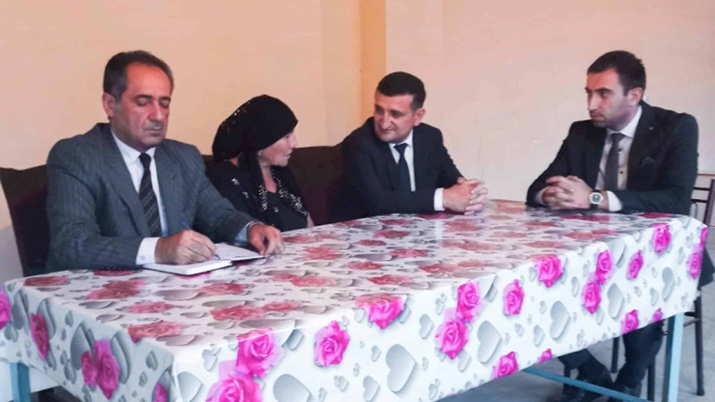Quba: ƏƏSMN-in əməkdaşları şəhid Ümid Həsənovun ailəsinə baş çəkiblər