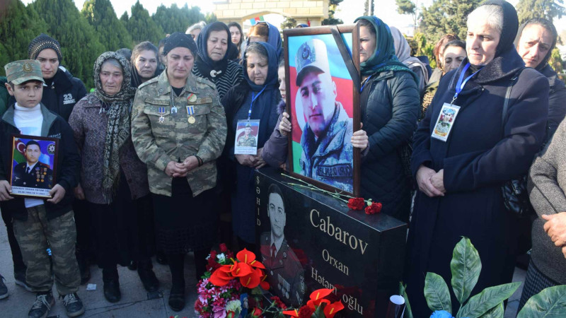 Qubalı şəhid gizir Orxan Cabarovun il mərasimi keçirilib
