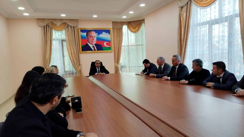 Xaçmaz: Xalq Teatrının üzvləri ilə görüş keçirilib