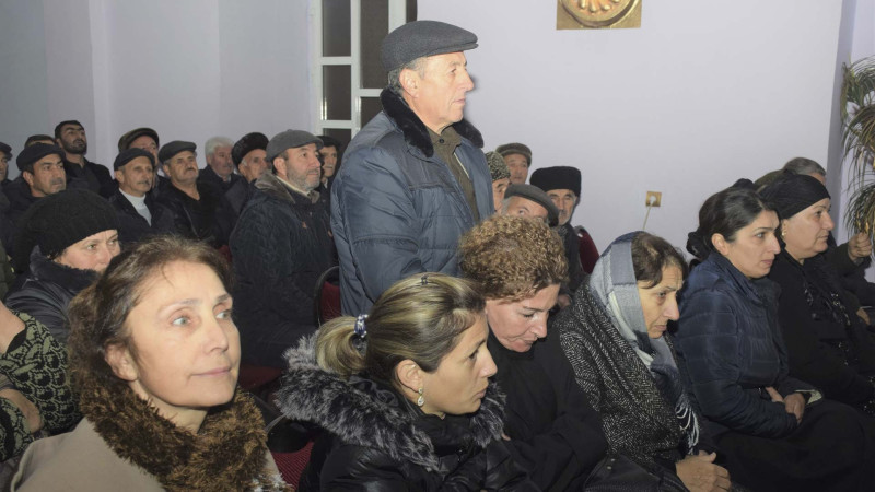 Qubada icra başçısı səyyar qəbul keçirib: sakinlər qaz limitini gündəmə gətiriblər