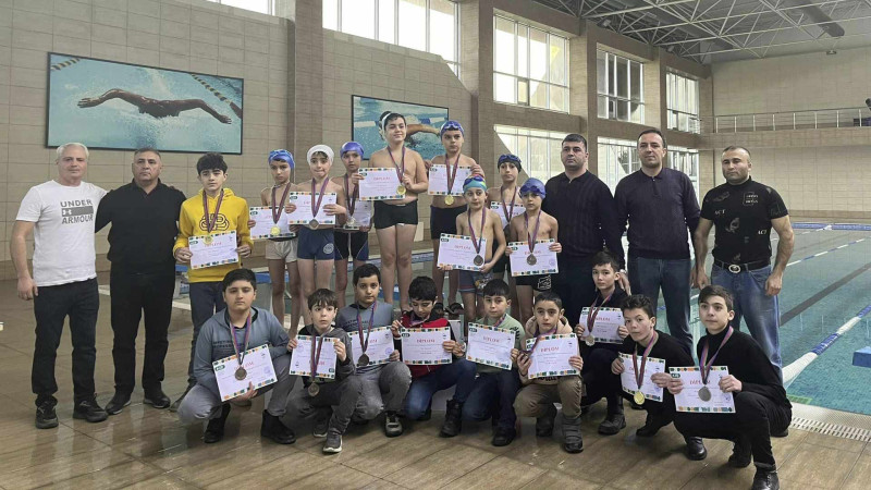 Qubalı üzgüçülər yarışmada 13 medala sahib olublar