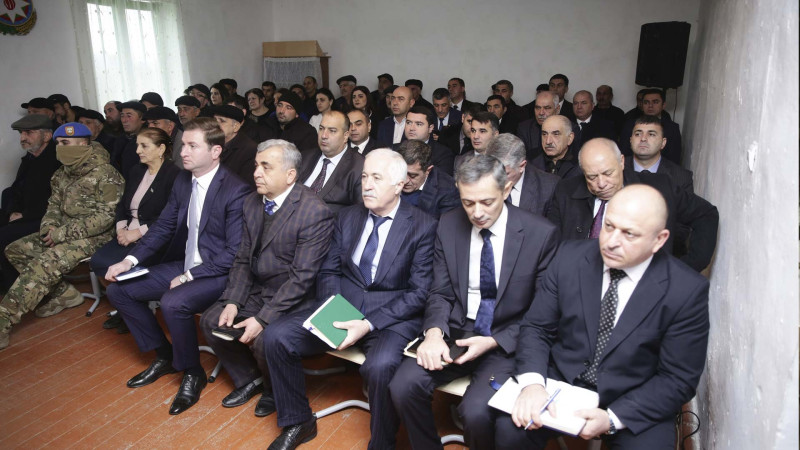 Xaçmazda icra başçısı Əhmədobada sakinlərlə görüşüb