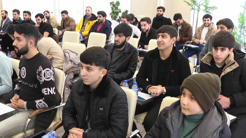 Qubada bərbərlər üçün seminar keçirilib