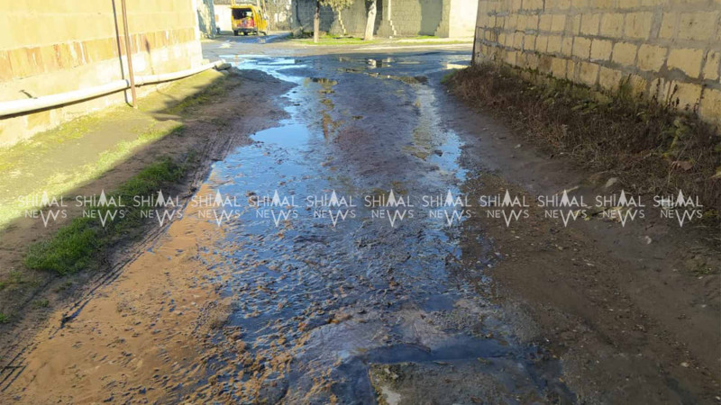 Quba: Zərdabi qəsəbəsindəki küçəyə bir həftədir çirkab sular axır