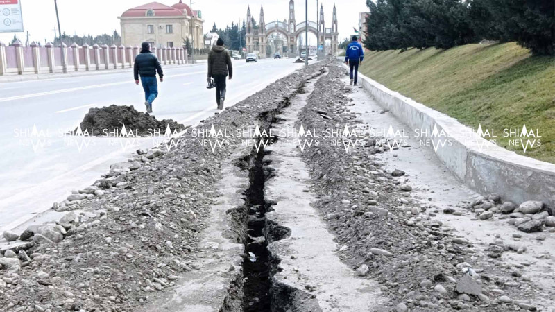 Xaçmazda uzun müddətdir piyadalar səkidən istifadə edə bilmirlər