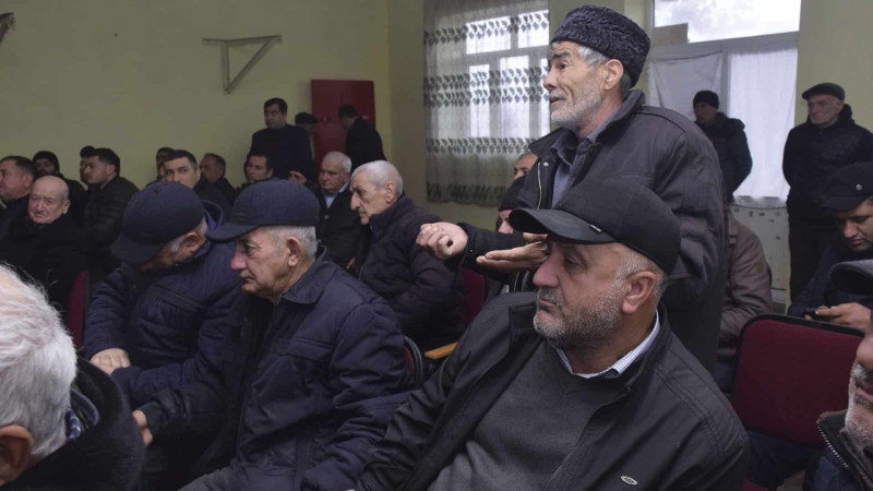 Quba: icra başçısı Paşaoba kəndində sakinlərlə görüşüb