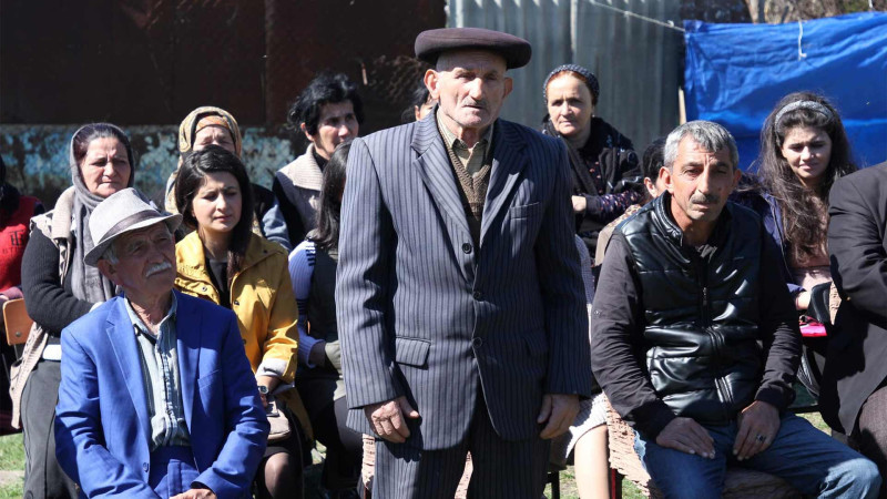 İsmayıllı: icra başçısı Zeyvə kəndində sakinlərlə görüşüb
