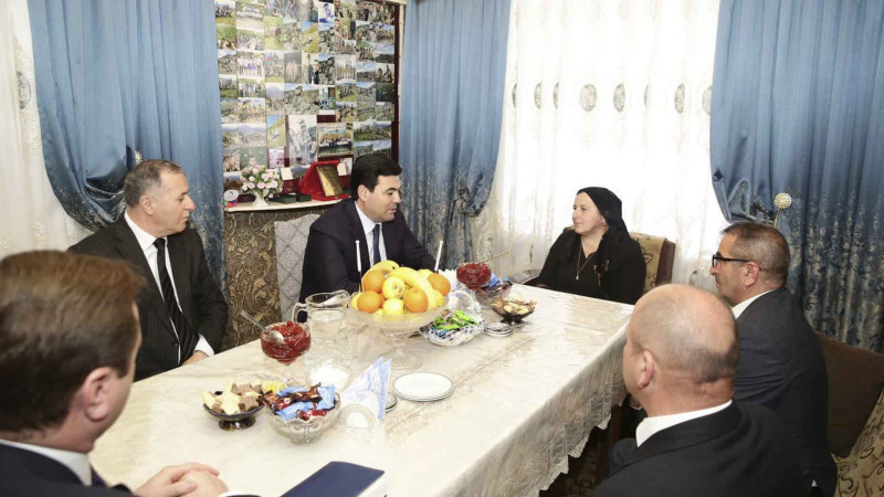 Xaçmazlı şəhidlərin ailələri ziyarət olunub