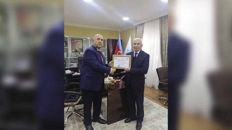 Xaçmaz: Reyestr xidməti ƏPT sədri Fəxri Fərmanla mükafatlandırlıb
