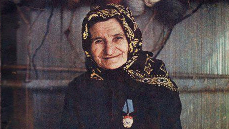 Ömrünün 113 ilini xalçaçılıq sənətinə həsr edən Zibeydə xanımın doğum günüdür