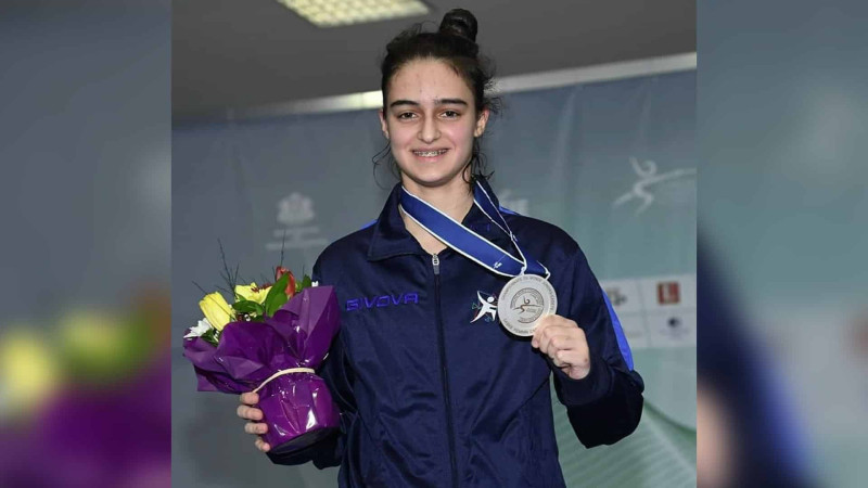 İsmayıllıdan olan qız Bolqarıstanda qılınc oynadıb