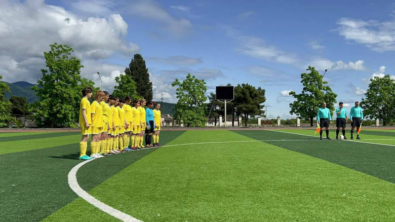 Xaçmazın qızlardan ibarət futbol komandası finaldadır