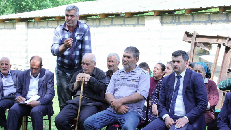 RİH: İsmayıllının Güyüm kəndində səyyar qəbul keçirilib