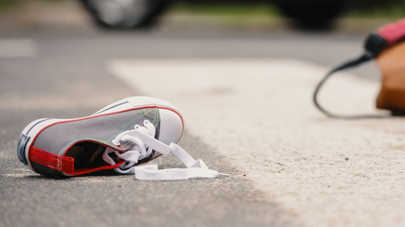 Lahıc yolunda ölüm hadisəsi - məktəblini avtobus vurub