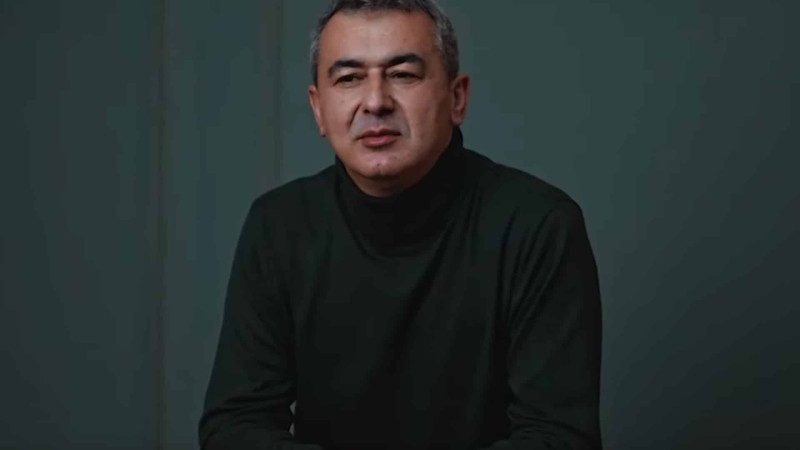 Əməkdar artist Ruslan Pirverdiyev vəfat edib