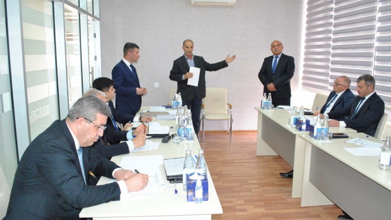 Su Ehtiyatları Agentliyinin sədri Xaçmazda sakinlərlə görüşüb