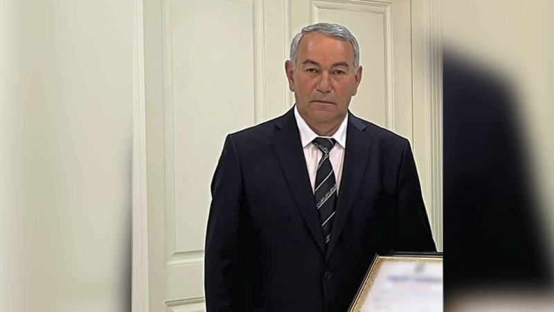 Prezident İsmayıllı RİH-nin əməkdaşını təltif edib