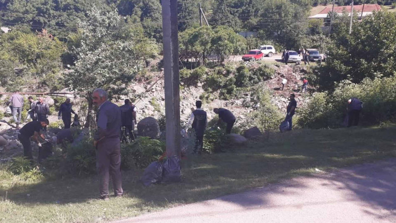 İsmayıllıda çayların sahili təmizlənib