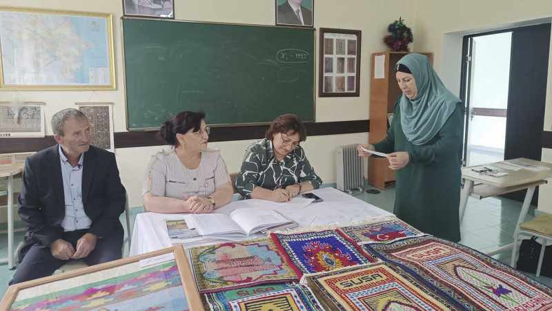 İsmayıllı: xalçaçılar imtahan veriblər