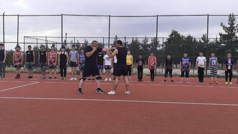 İsmayıllıda gənclər kikboksinqə təşviq edilib