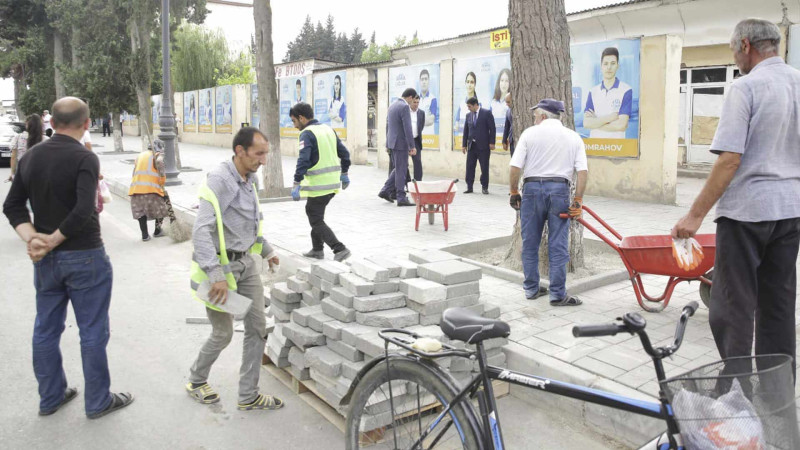Xaçmaz: Nəriman Nərimanov küçəsinin səkiləri yenilənir