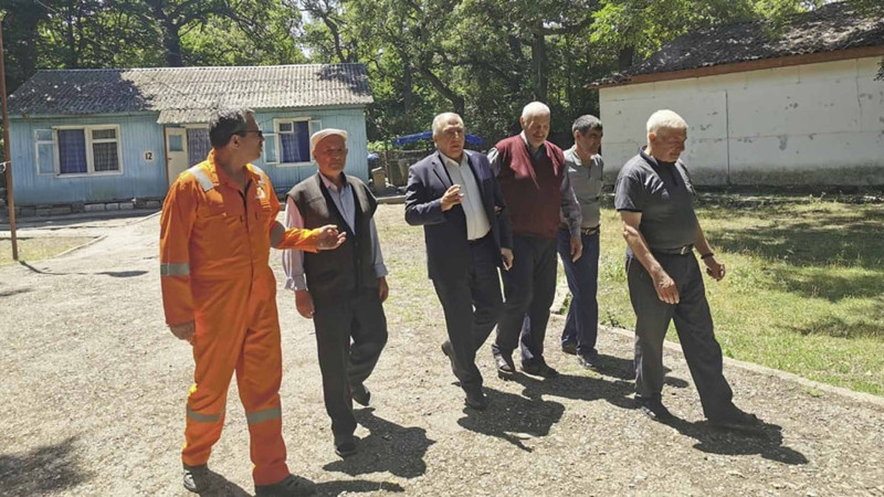 Xaçmaz: millət vəkili vətəndaşların müraciətlərini dinləyib