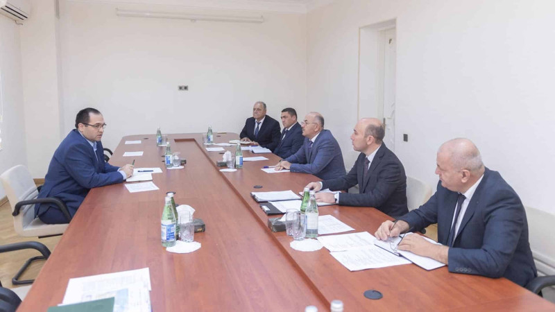 Quba: Kənd təsərrüfatı naziri sakinləri narahat edən məsələləri dinləyib