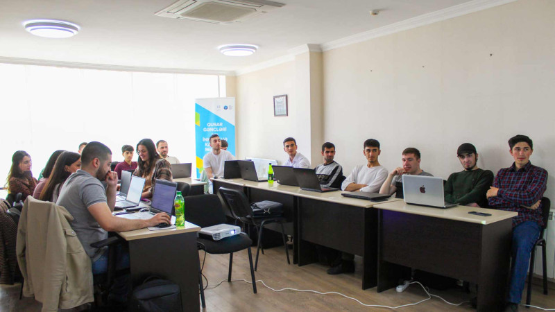Qusarda veb proqramlaşdırmaya aid sessiya keçirilib