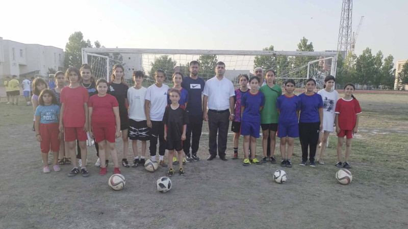 Xaçmazda yoldaşlıq futbol oyunu keçirilib