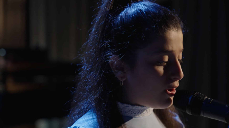 Gözdən əlil gənc ifası ilə dinləyicilərin ürəyinə toxuna bilib