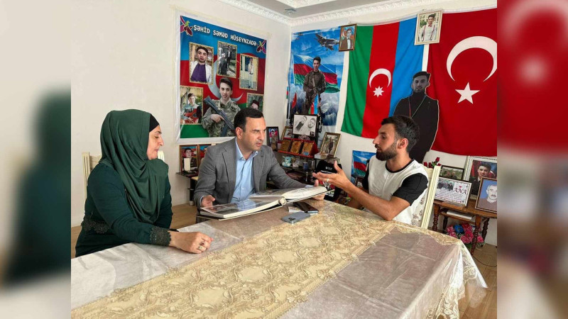İsmayıllı: icra başçısı şəhidin ev-muzeyini ziyarət edib