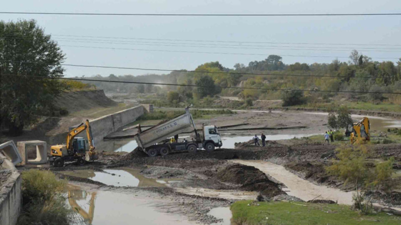 Xaçmazda uçmuş körpüyə alternativ yol çəkilir