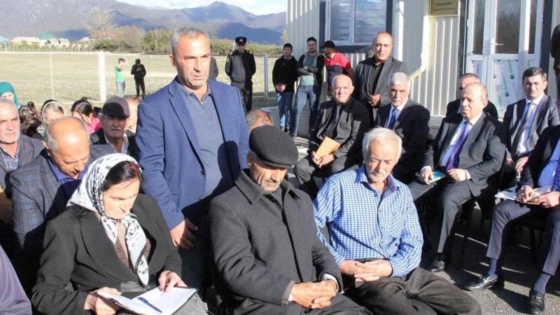 İsmayıllı: Nahid Bağırov Çəmənli kəndində sakinlərlə görüşüb