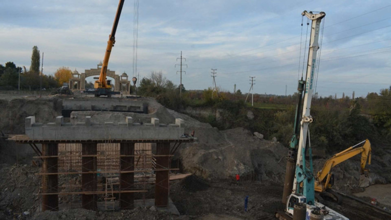 Xaçmazda yeni tikilən körpü yaxın zamanda hazır olacaq